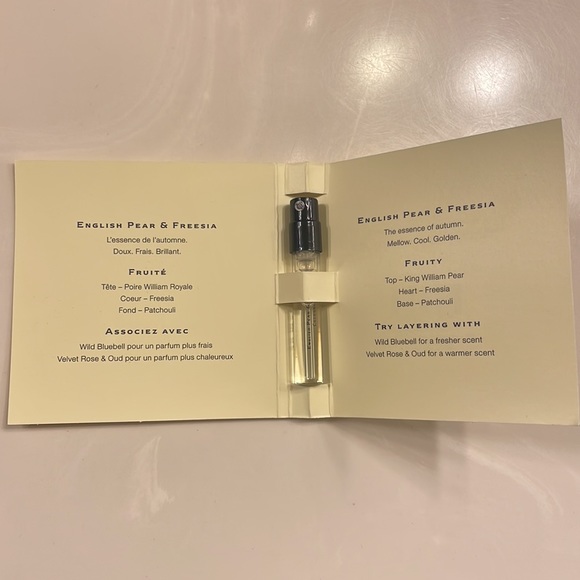Jo Malone London English Pear & Freesia Cologne Travel Spray 1.5ml - Picture 3 of 4